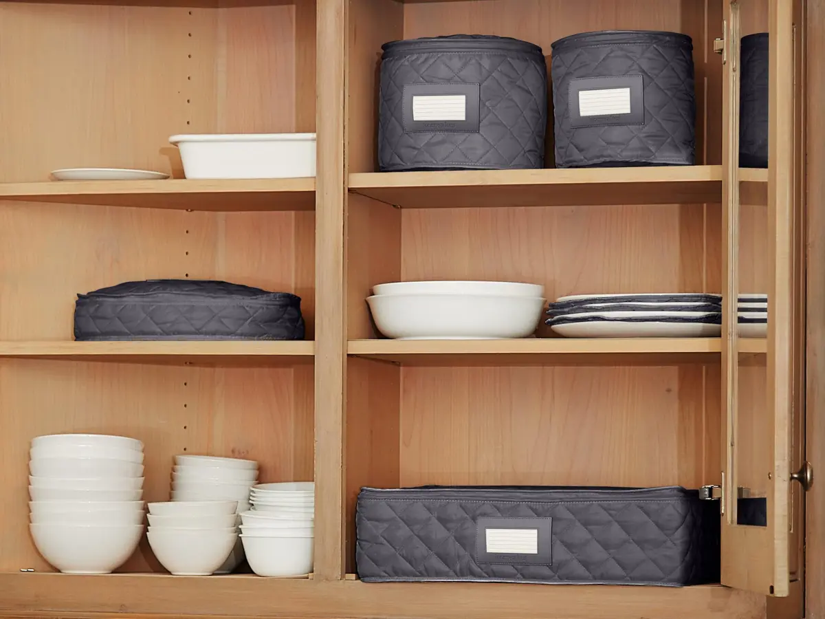 Covermates Keepsakes Storage Box 19.25W x 13D x 6.5H | Padded, Dust-Free, ID Window - view 7