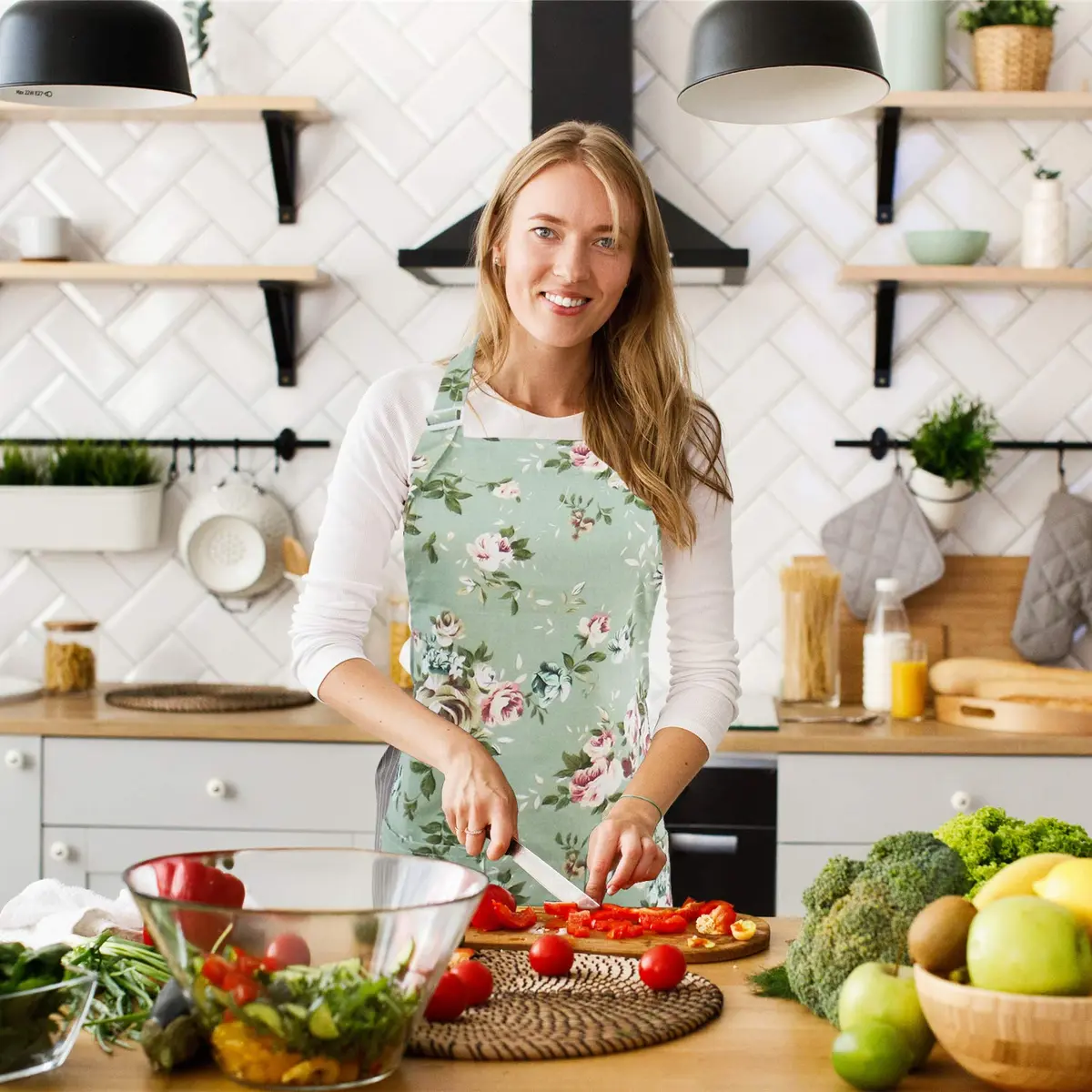 Saukore Floral Aprons for Women | Stylish Kitchen & Garden Aprons, 2 Pack, Cotton Canvas (72x80 cm) - view 4