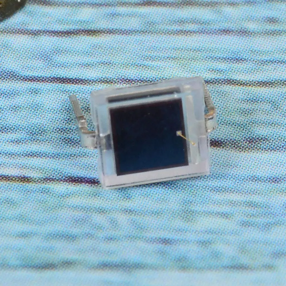 Comimark BPW34 Silicon PIN Photodiode DIP-2 (5 Pcs, Metal) - view 3
