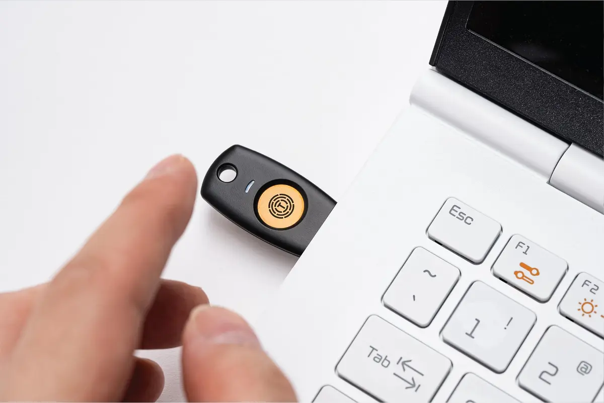 Trustkey T120 FIDO2 U2F Security Key USB-C Type, PIN+Touch Authentication | 2.9g Lightweight - view 4