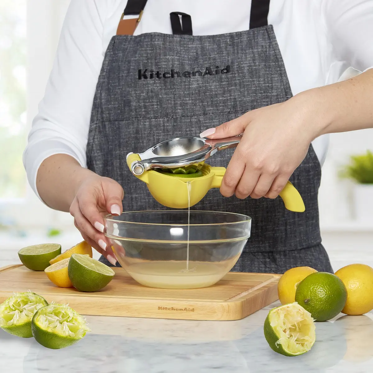 KitchenAid Citrus Juice Press Squeezer for Lemons and Limes 8 Inch | Seed Catcher & Pour Spout, Pack of 12 - view 5