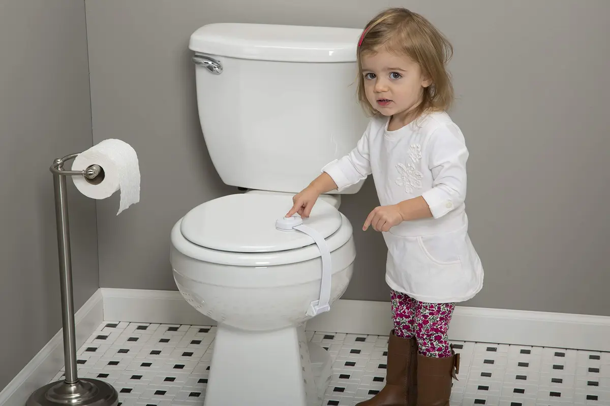 Safety 1st Outsmart Toilet Lock, Two Pack, White | Child-Safe Toilet Lock with Decoy Button - view 5
