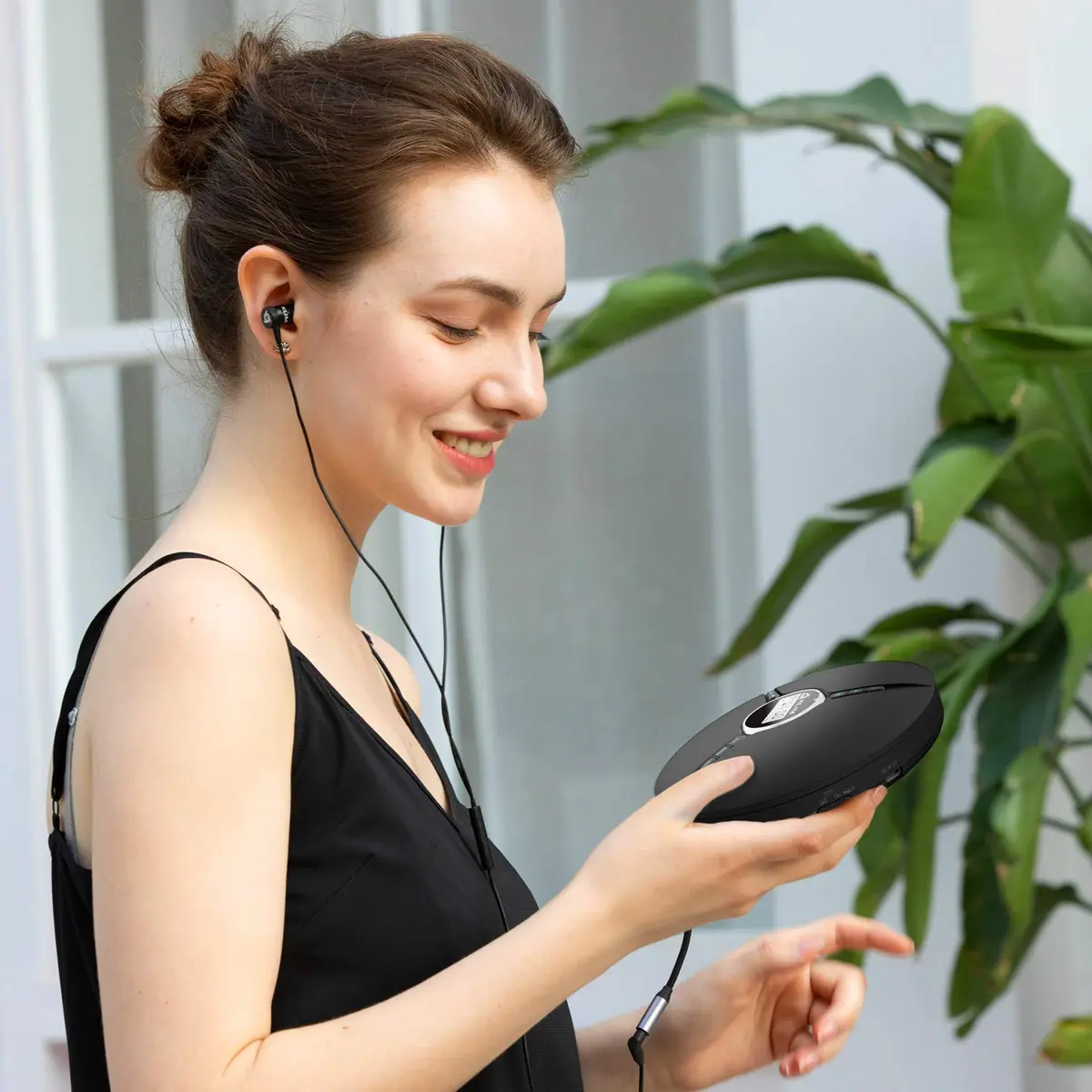 KLIM Discman Portable CD Player with Headphones, Built-in Battery, 14-Hour Playtime | Black - view 4
