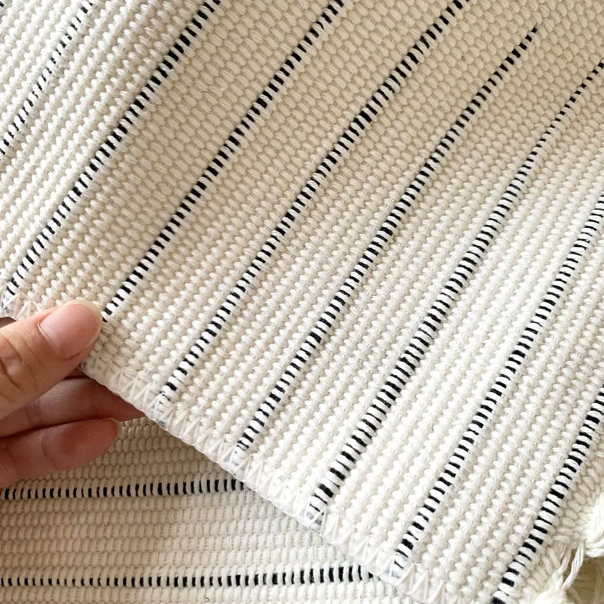 UKELER Hand Woven Rug, Boho 2'x3' | Washable Cotton Area Rug for Home (70-120 chars) - view 8