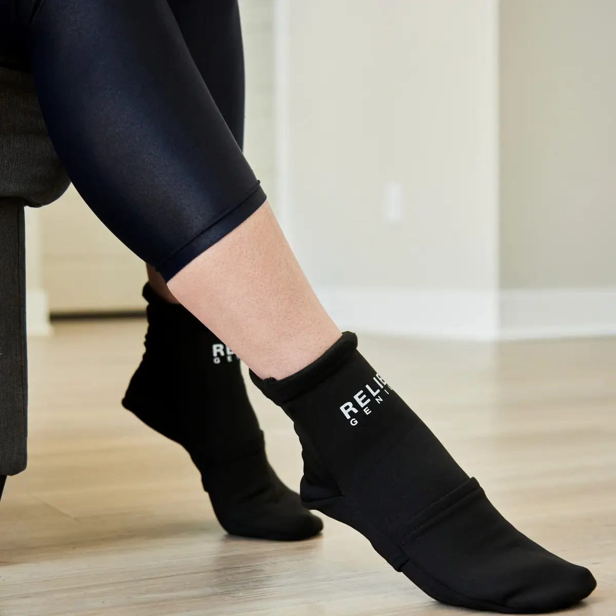 CTR BAND Cold Therapy Socks with Gel Ice Packs, Large | Full Foot Coverage for Pain Relief - view 9