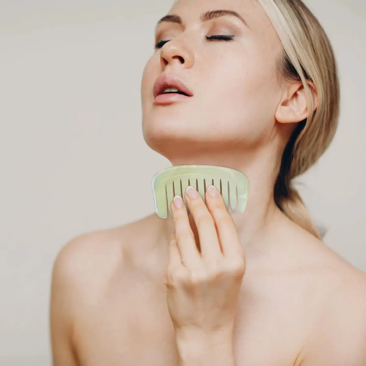 LEOSENSE Scalp Massage Comb for Hair Growth & Stress Relief | Jade Gua Sha Head Scratcher (55g) - view 4