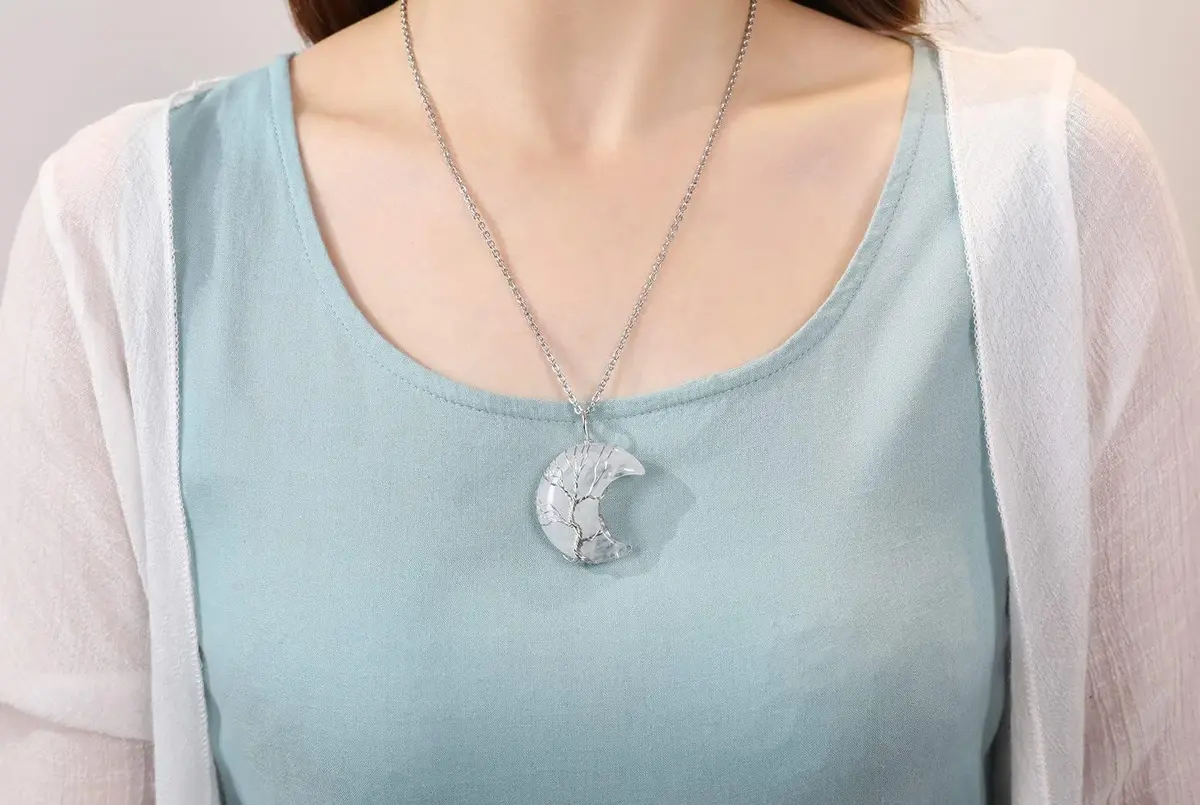 XIANNVXI Clear Quartz Necklace for Women Crescent Moon Pendant | Healing Crystal Jewelry, 60cm Chain - view 4