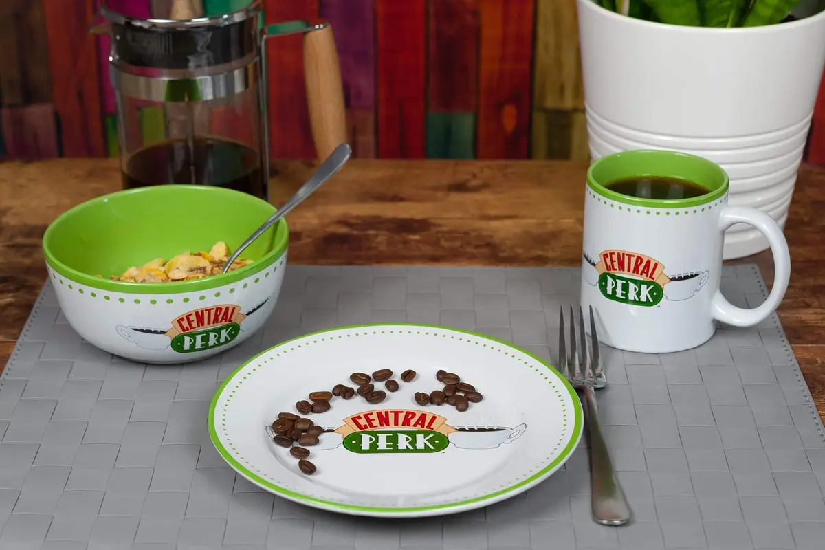 Ukonic Friends Central Perk Dinnerware Set | Official Ceramic Collection | 3-Piece - view 3
