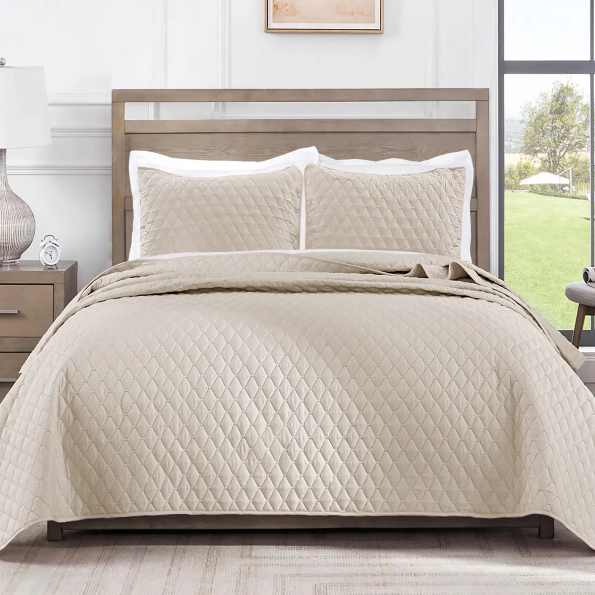 Exclusivo Mezcla Reversible Full Queen Quilt Bedding Set Beige Cream | Lightweight Breathable All-Season Bed Coverlet - main product image