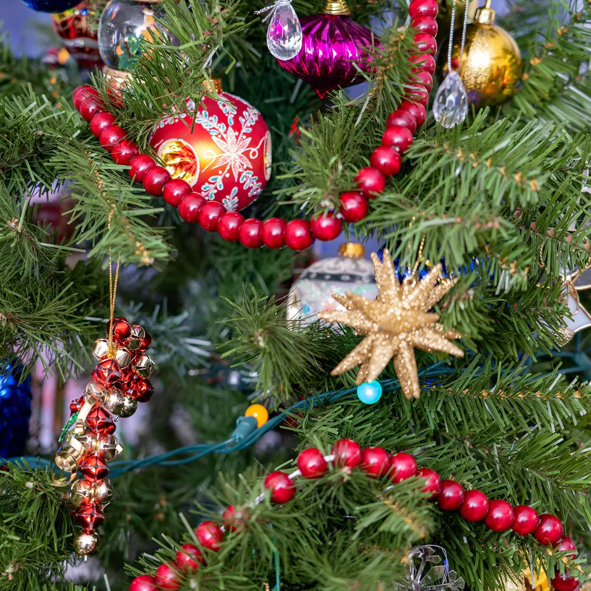 Ornativity Wooden Christmas Tree Bead Garland - Cranberry Red Wood Holiday Decor 8'6" | Vintage Country Farmhouse Style - view 4