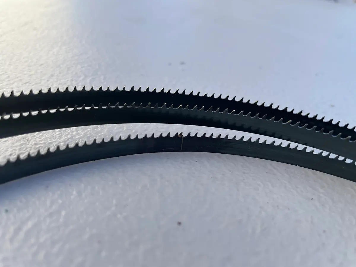 ATOOLS 62 Inch X 1/4 Inch X 12TPI Bandsaw Blades (2-Pack, Silver) | Ground Teeth for Wood & General Purpose Cutting - view 4