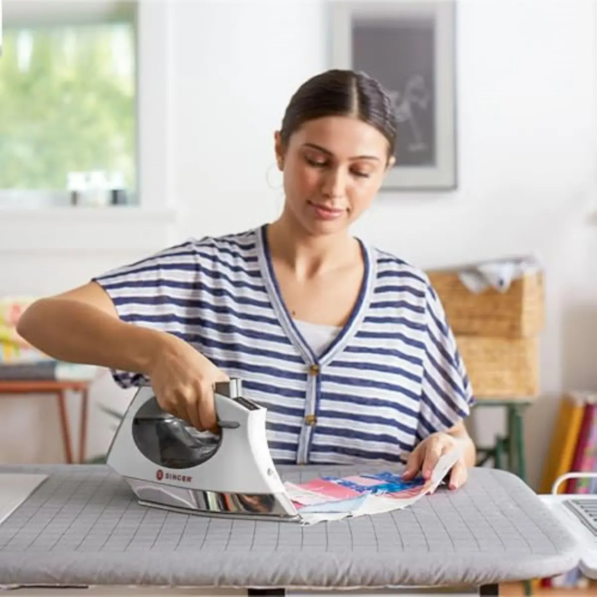 SINGER SteamCraft Steam Iron 1700W | Auto Shutoff, White, 12.25 x 7 x 6.25 in - view 4