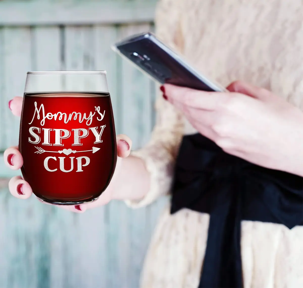 Cuptify Mommy's Sippy Cup Stemless Wine Glass 503ml (17 fl oz) | Laser Etched Heart Arrow Design - view 5