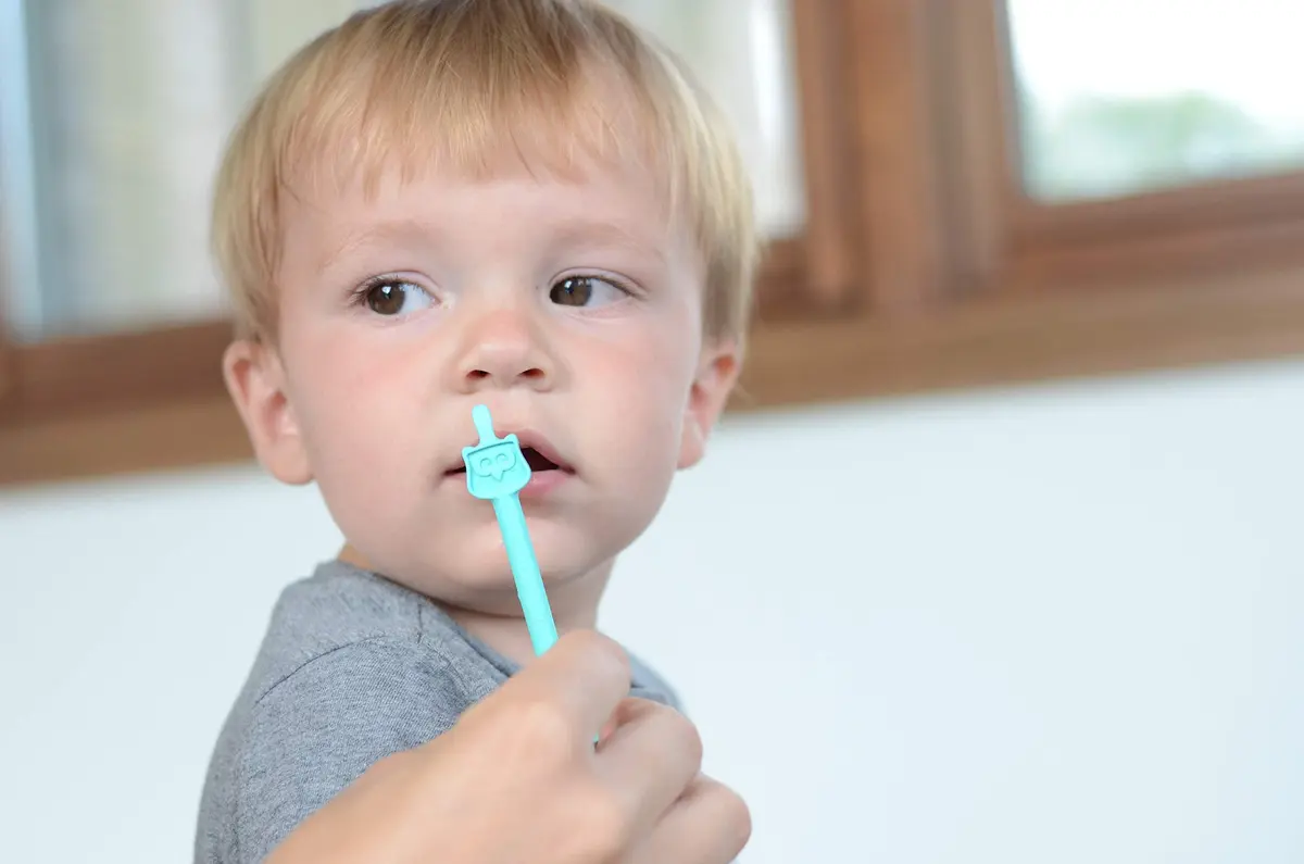 EZTOTZ Nose Hero Baby Nose & Ear Cleaner Tool | Flexible Rubber Infant Booger Picker, Made in USA - view 5