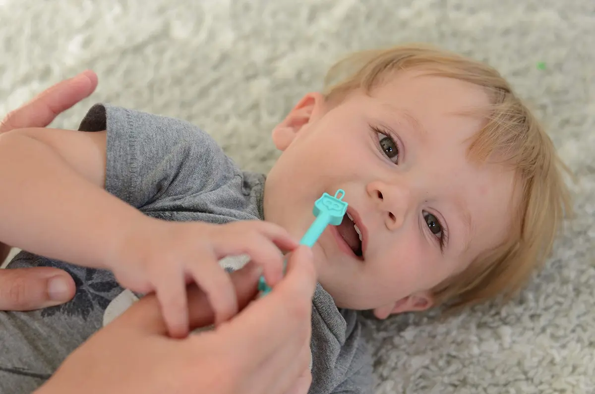 EZTOTZ Nose Hero Baby Nose & Ear Cleaner Tool | Flexible Rubber Infant Booger Picker, Made in USA - view 6