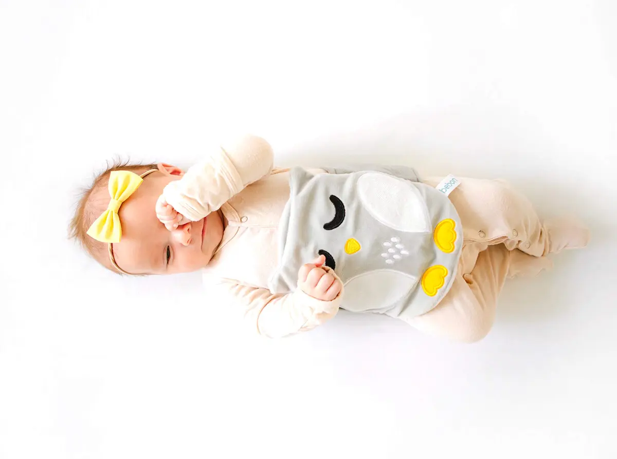 bebon Belly Hugger Baby Colic, Gas and Upset Stomach Relief Heated Tummy Wrap with Reusable Gel Pack for Newborns and Infants (Grey-white) - view 3