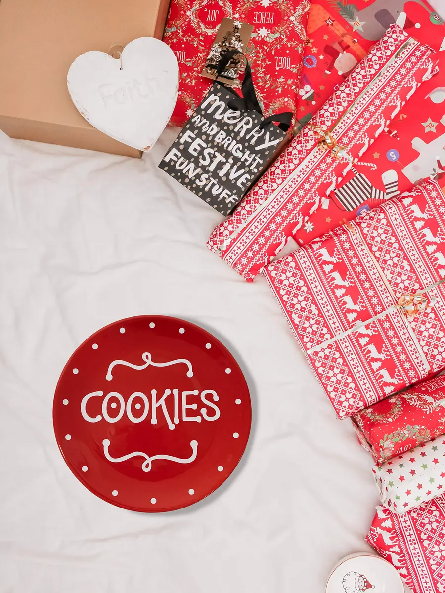 Stephanie Imports "Cookies" Christmas Themed 8" Ceramic Accent Plate | Festive Holiday Decor - view 4