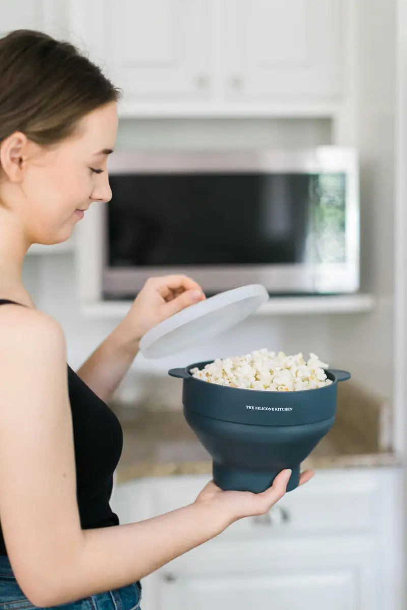 The Silicone Kitchen Silicone Microwave Popcorn Maker Collapsible Bowl | Non-Toxic, Dishwasher Safe, Dark Blue - view 8