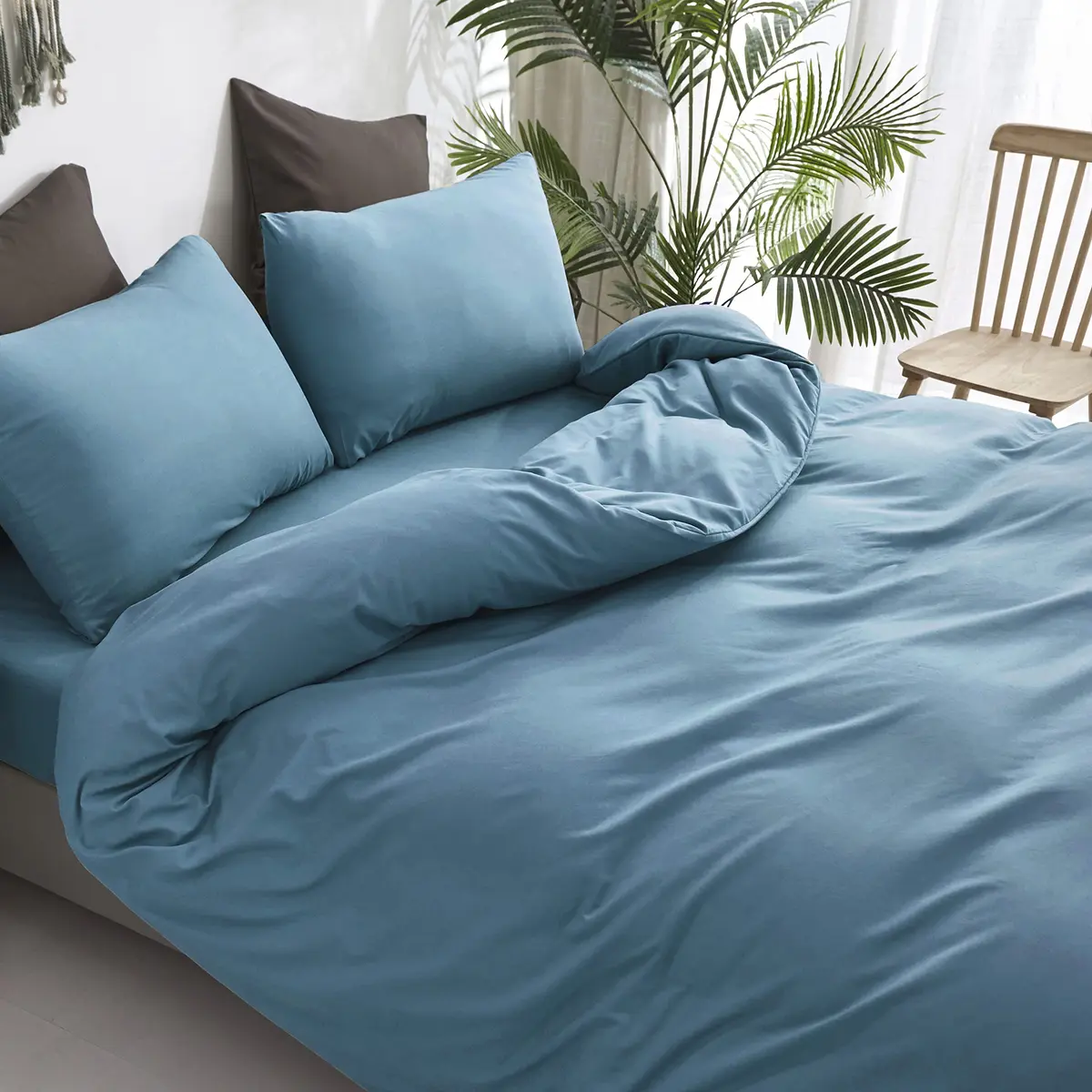 Luxlovery Lake Blue Comforter Set Queen | Soft Lightweight Bedding for Adults & Teens - view 3
