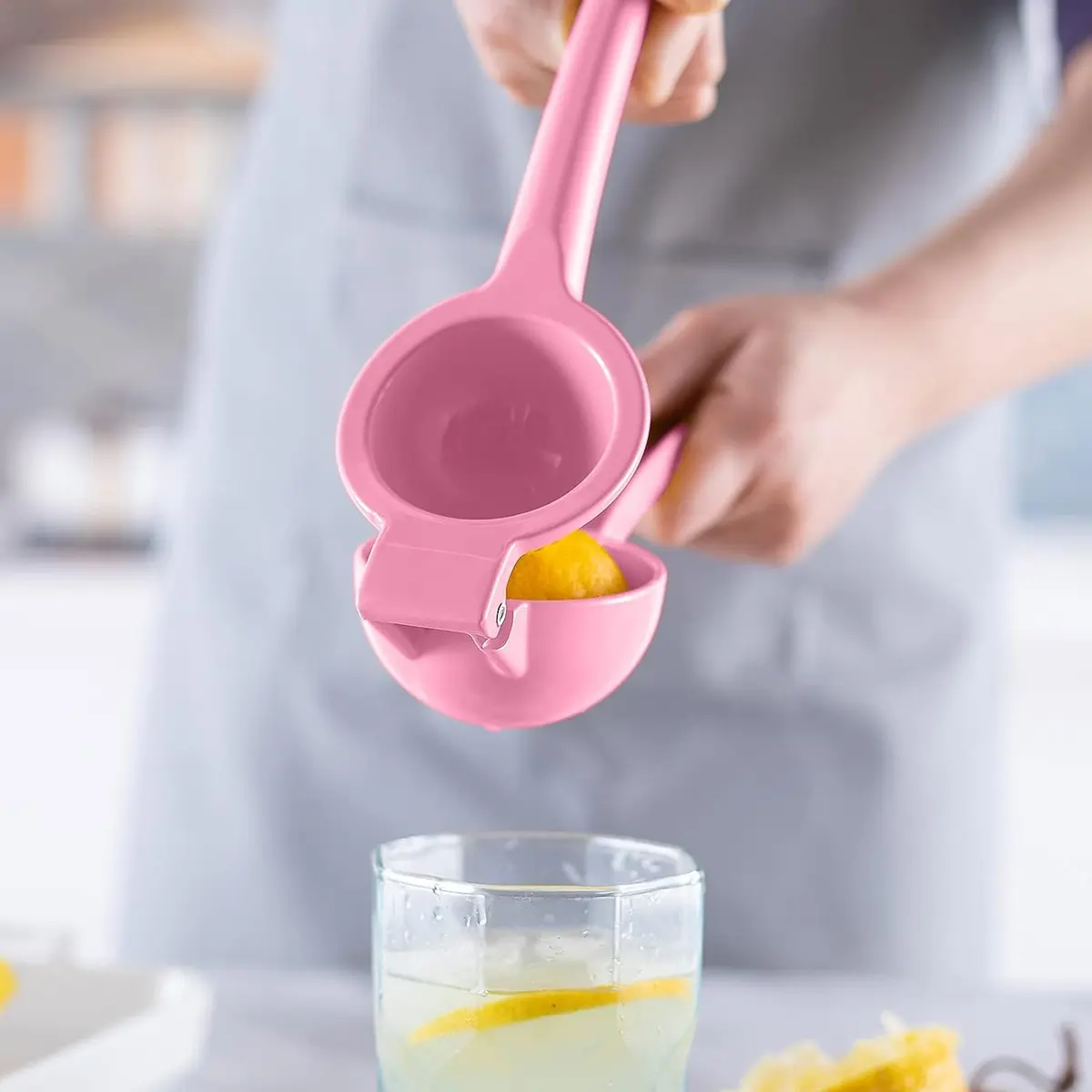 YI LIGHTING Metal Manual Citrus Lemon Lime Squeezer Juicer, Fruit Juicer, Metal, Kitchen Tool (Pink) | Efficient Extraction - view 2