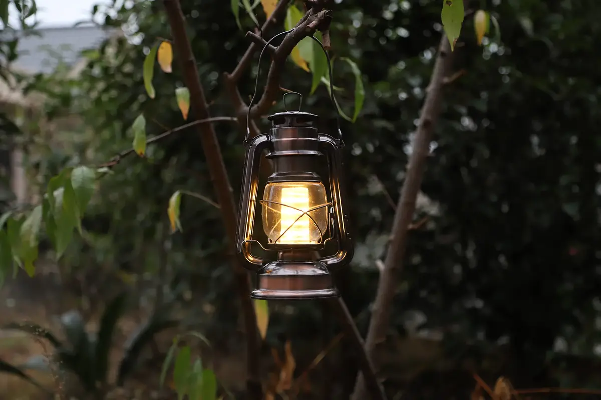 YAKii LED Vintage Lantern Metal Hanging Hurricane 34.29cm (13.5") | Dimmable Warm White Light for Power Outages & Camping - view 7
