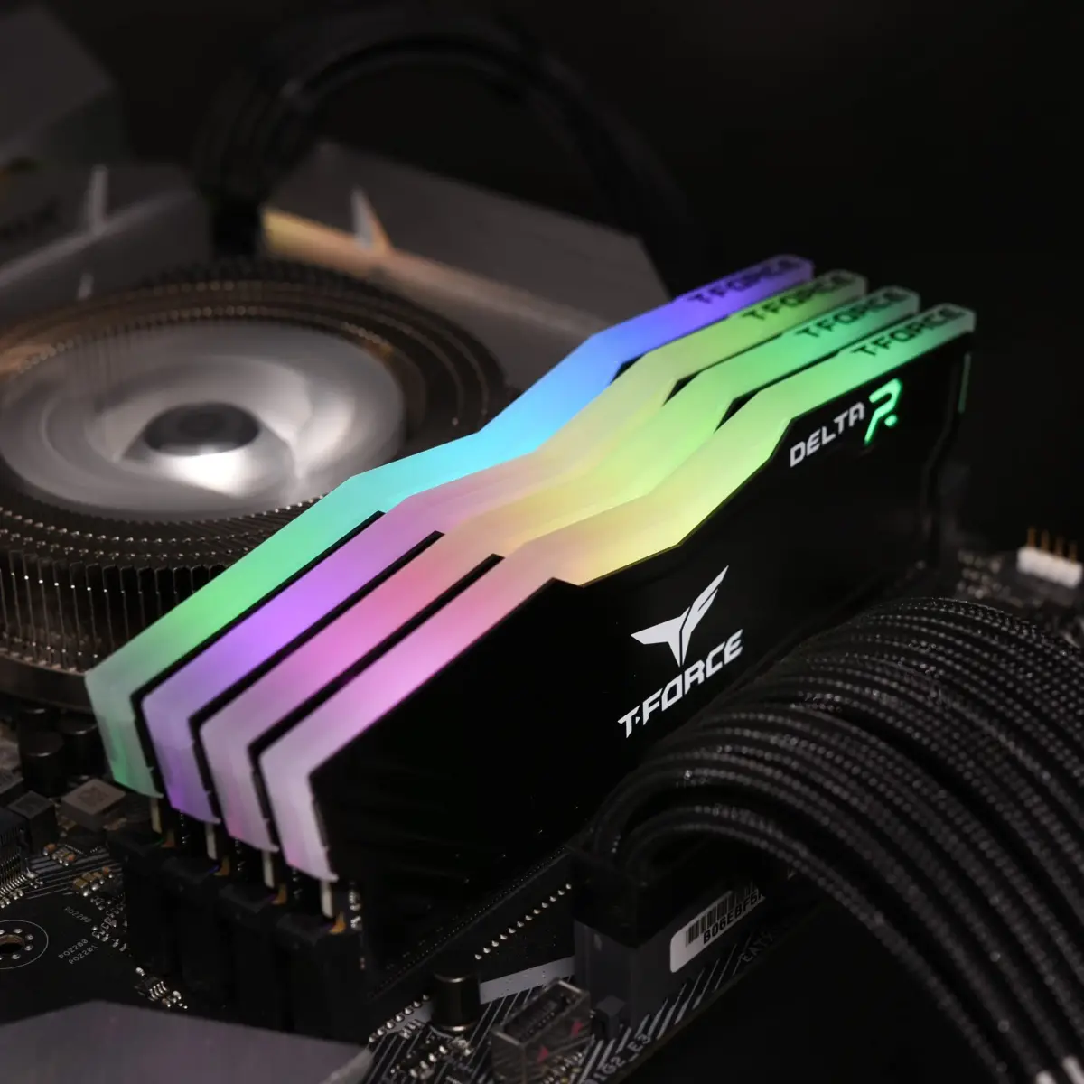 TEAMGROUP T-Force Delta RGB DDR4 16GB (2x8GB) 3600MHz CL18 Desktop Gaming Memory Module Ram Black | 16GB (2x8GB) 3600MHz CL18 - view 3