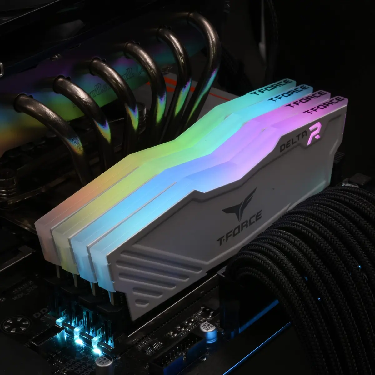 TEAMGROUP T-Force Delta RGB DDR4 16GB (2x8GB) 3600MHz CL18 White Desktop Gaming Memory Module Ram TF4D416G3600HC18JDC01 | High-Speed RAM for Gaming PCs - view 3