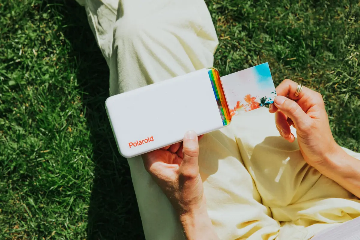 Polaroid Hi-Print Bluetooth Pocket Photo Printer 2x3" | Dye-Sub Technology - view 2