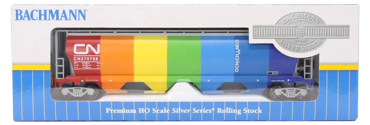Bachmann Trains Canadian 4-Bay Cylindrical Grain Hopper with FRED Device CN Demonstrator HO Scale 1:87 (20.8 cm / 8.2 in) - view 7