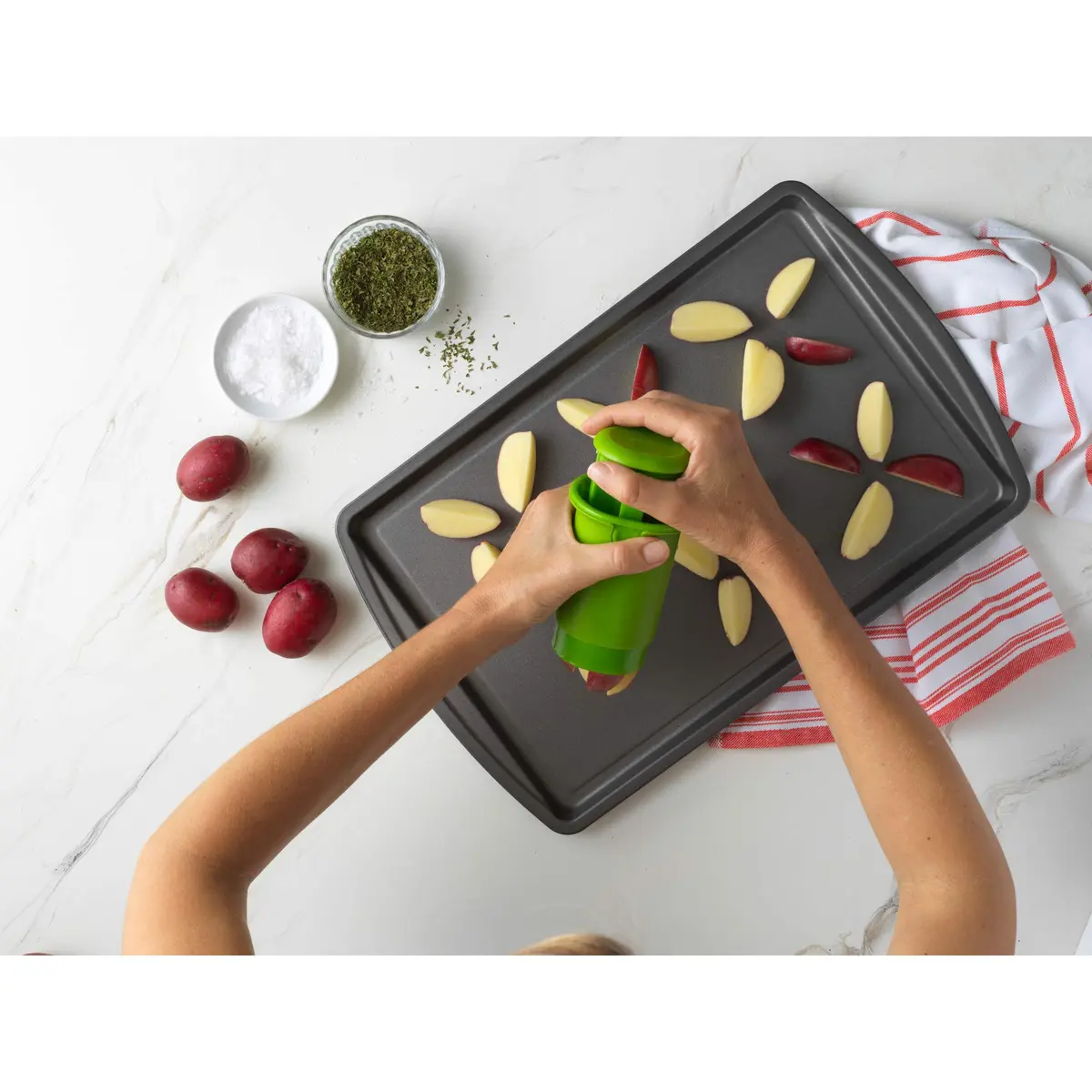 GoodCook Fruit & Veggie Divider 2.5 x 2.25 x 4.3 in | Quarters Smaller Fruits & Vegetables - view 8