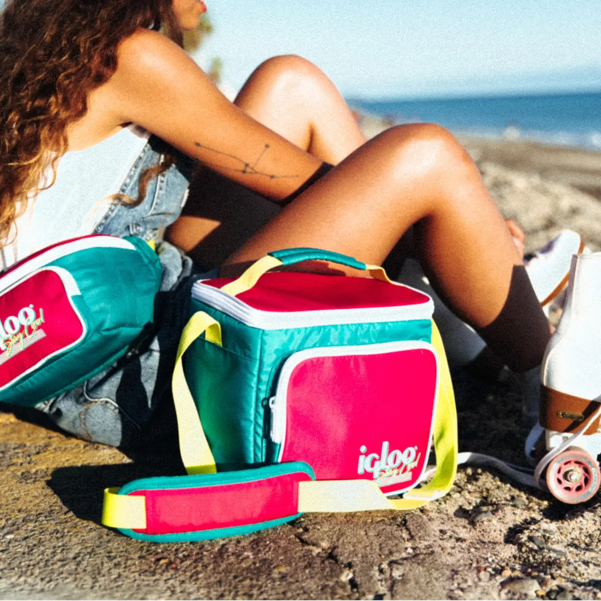 Igloo Retro Collection Square Lunch Bag with Leakproof Insulation, 9 Can Capacity, Neon Color - view 5