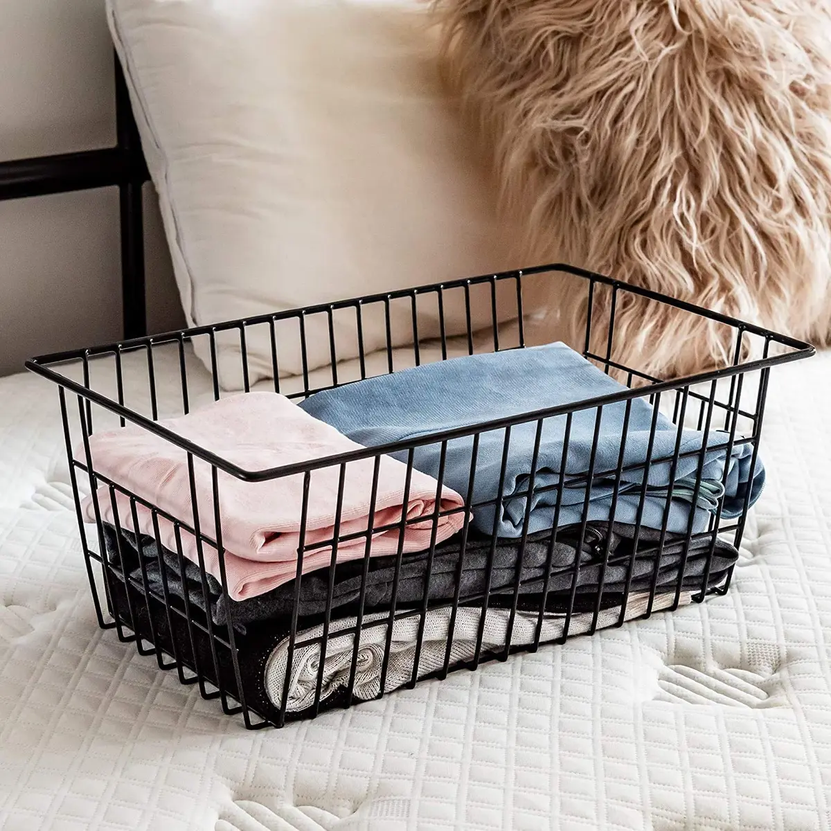 Slideep Farmhouse Metal Wire Basket 3 Pack | Kitchen & Pantry Organizer with Handles (15.7in x 9.5in x 6.3in) - view 4