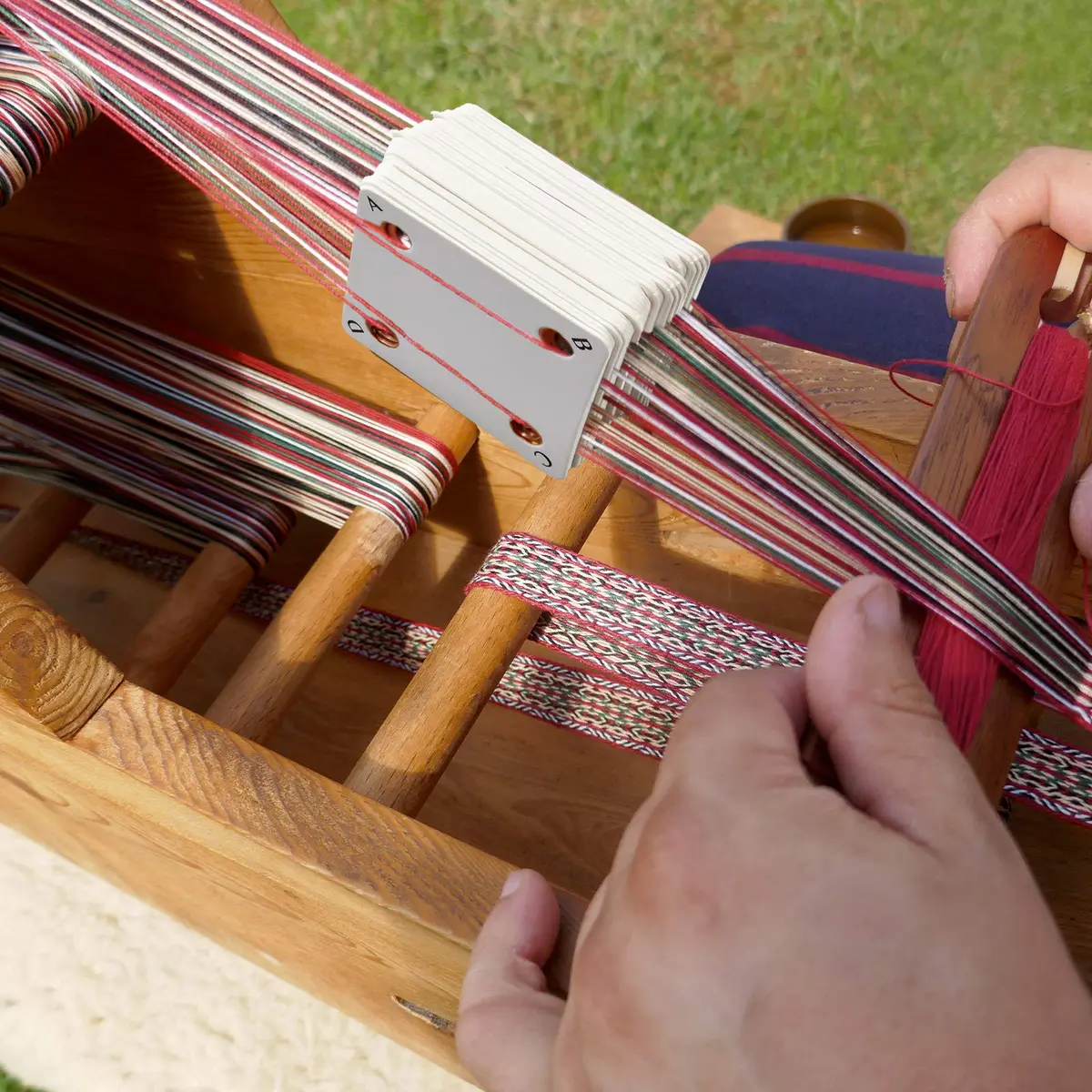 Chuangdi 50 Pieces Weaving Cards | Tablet Weaving Card Paper Loom Cards for Loom or Inkle Loom Supplies - view 7