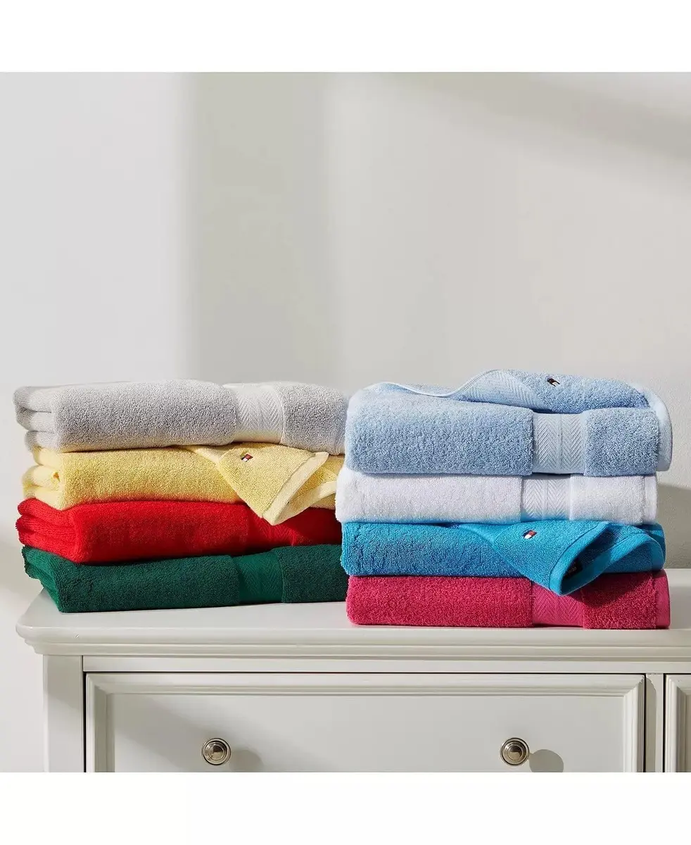 Tommy Hilfiger Modern American Bath Towel 700 GSM 76 x 137 cm (30 x 54 Inches) | OEKO-TEX Certified Cotton - view 2