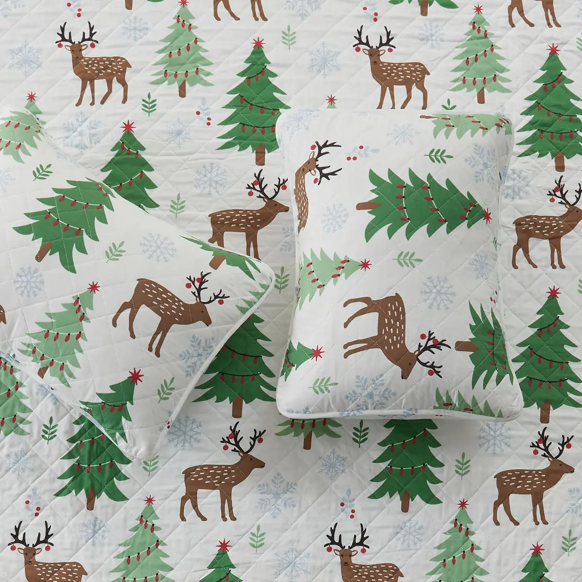 Great Bay Home King Size Christmas Quilt Set with Shams | Reversible Holiday Pattern, Microfiber, All-Season Comfort (70-120 chars) - view 6