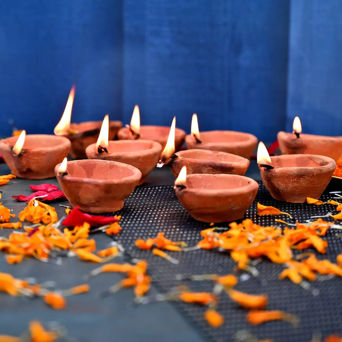 Saudeep India Traditional Clay Diya for Puja | Set of 21 Handmade Mitti Lamps | 420g (0.93 lb) - view 8