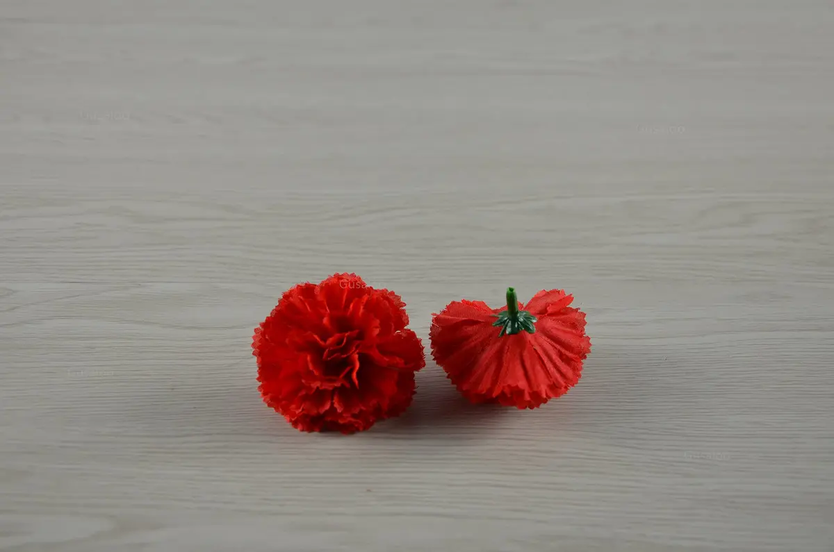 Gusaloo Red Marigold Flower Heads Bulk 50Pcs, Silk Artificial Flowers 5-6cm | Realistic Style for Diwali Home Decor - view 9
