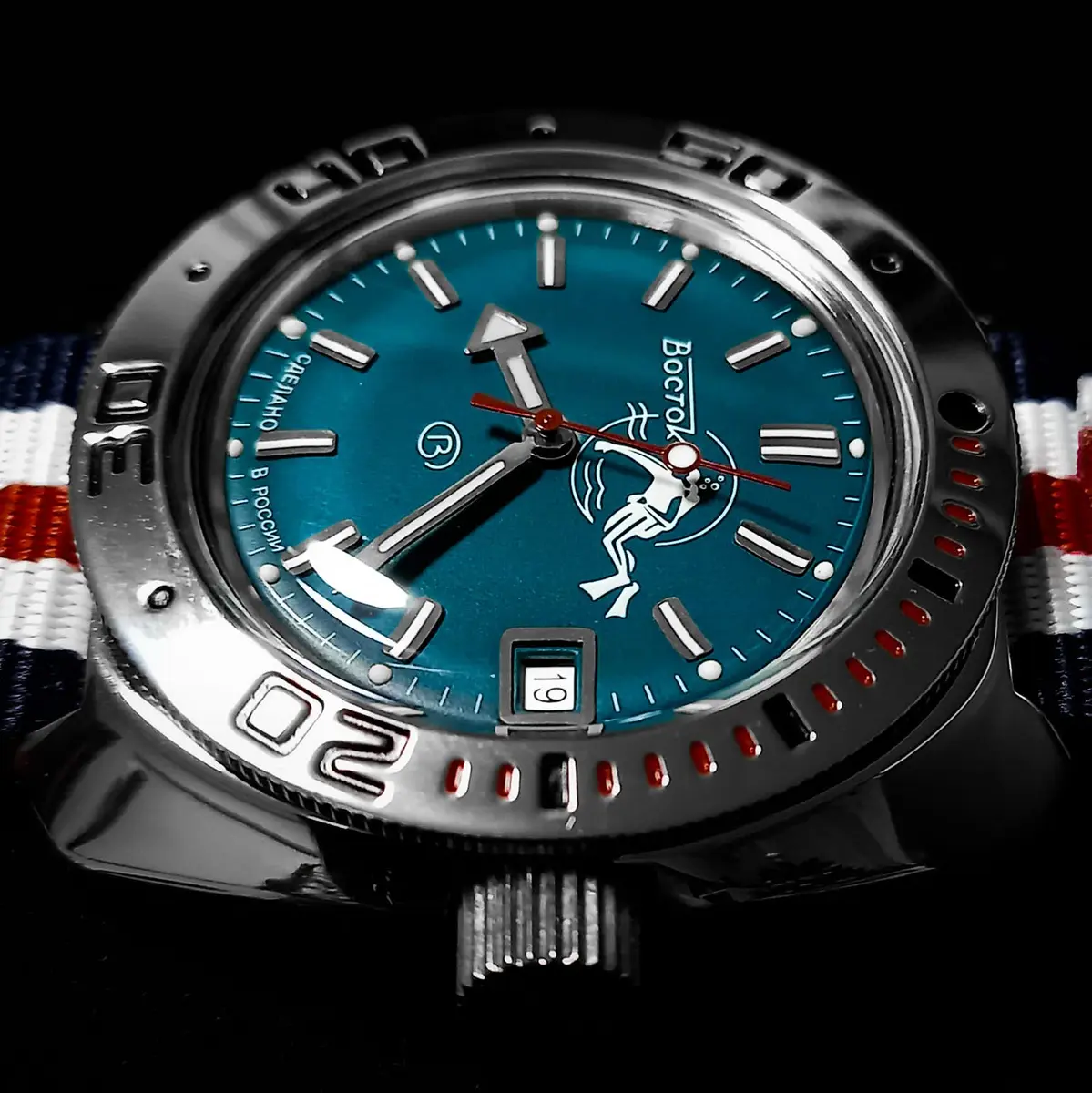VOSTOK Amphibia 710059 Scuba Dude Automatic Watch 40mm (1.57 in) with Black Nylon Strap - view 6
