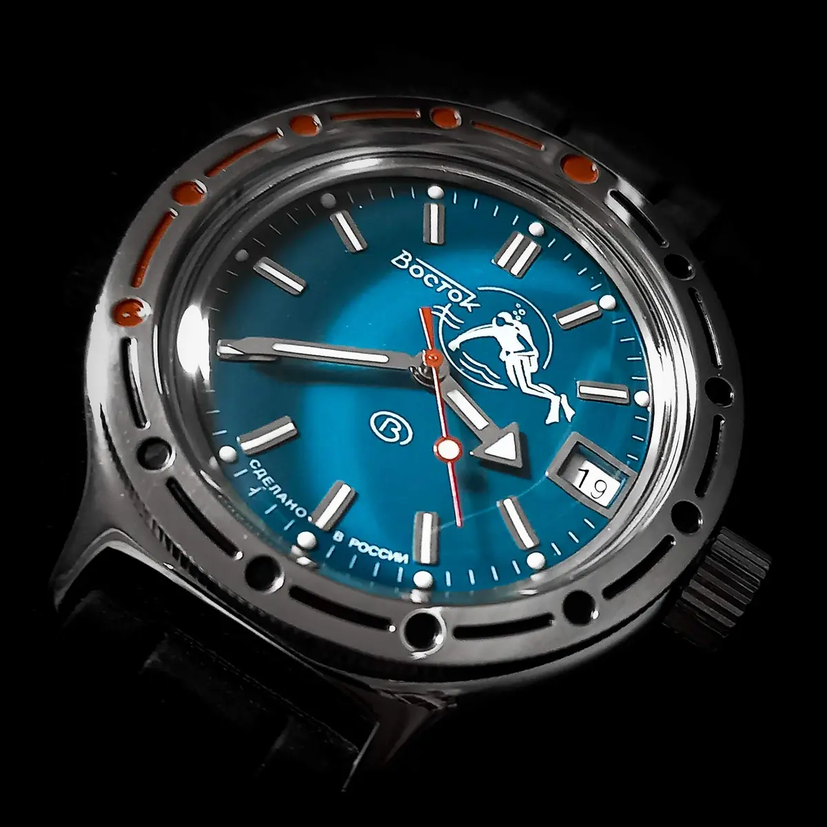 VOSTOK Amphibia 420059 Diver Watch 40mm Stainless Steel | 200m Water Resistance, Automatic - view 2