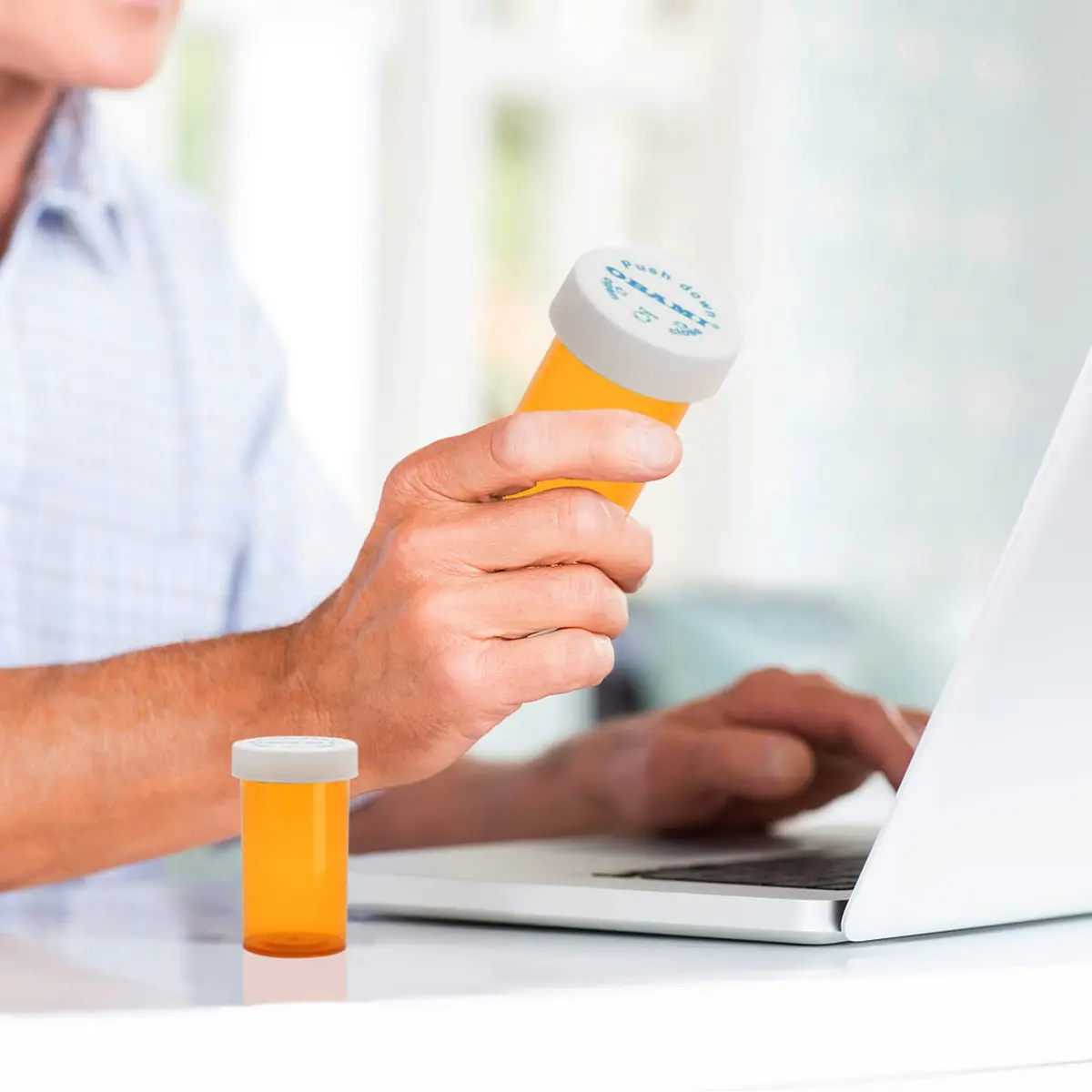Obami 8 Dram (32ml) Child-Resistant Pill Bottles with Caps - 12 Count | FDA Approved Prescription Vials - view 7