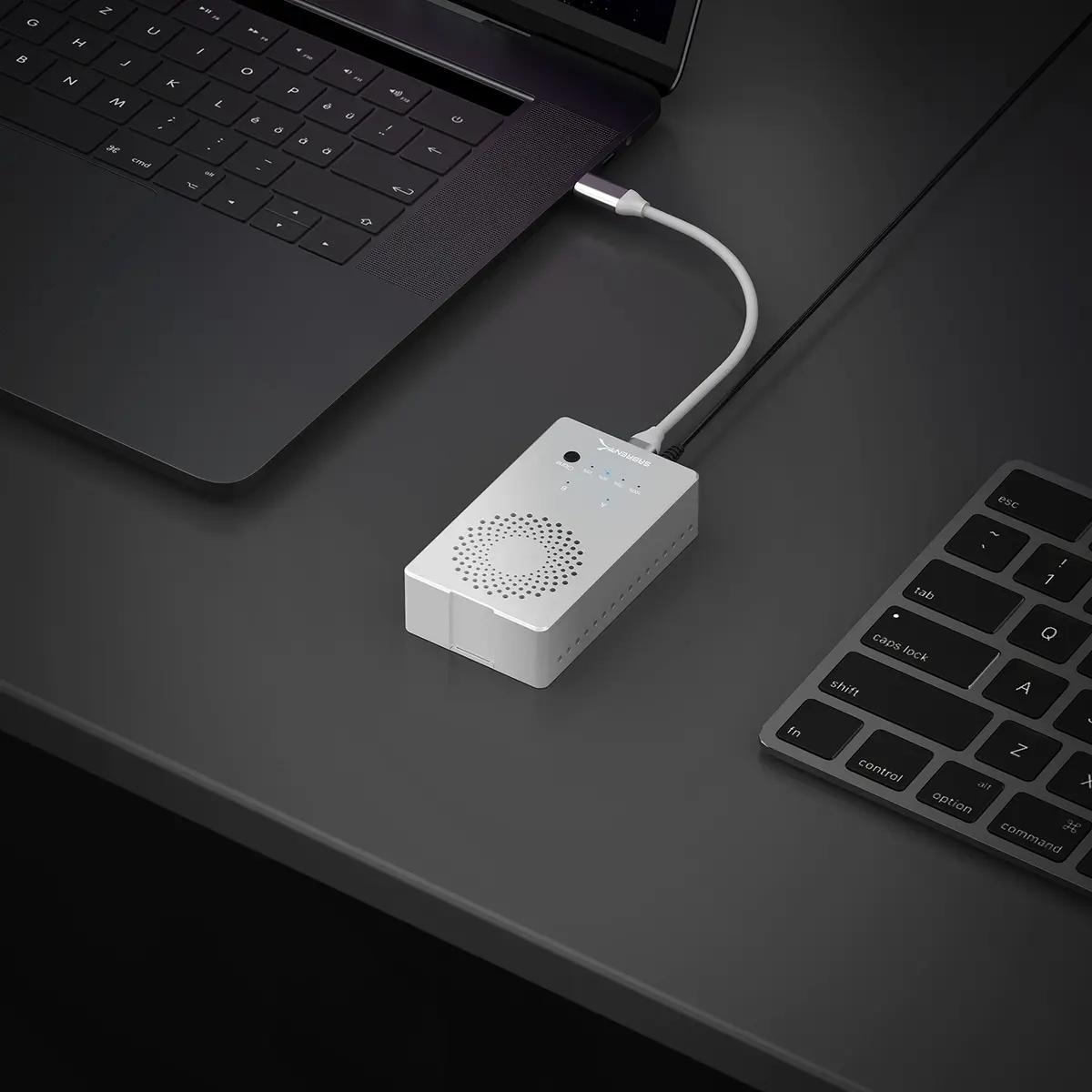 Sabrent Dual M.2 NVMe SSD Docking Station with Offline Clone Function EC-SSD2 | 10Gbps USB-C - view 6