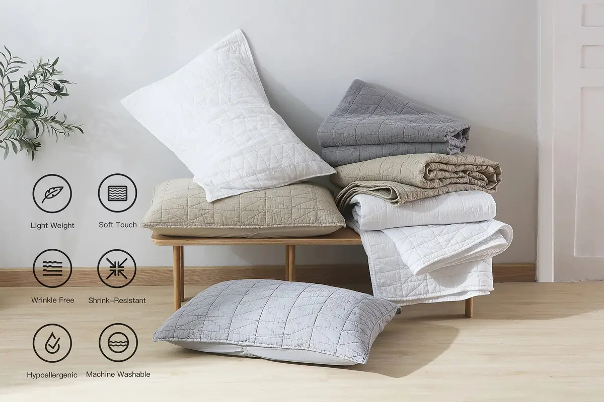 HORIMOTE HOME Quilt Set King Size | Ultra Soft Lightweight Microfiber Bedding - view 3