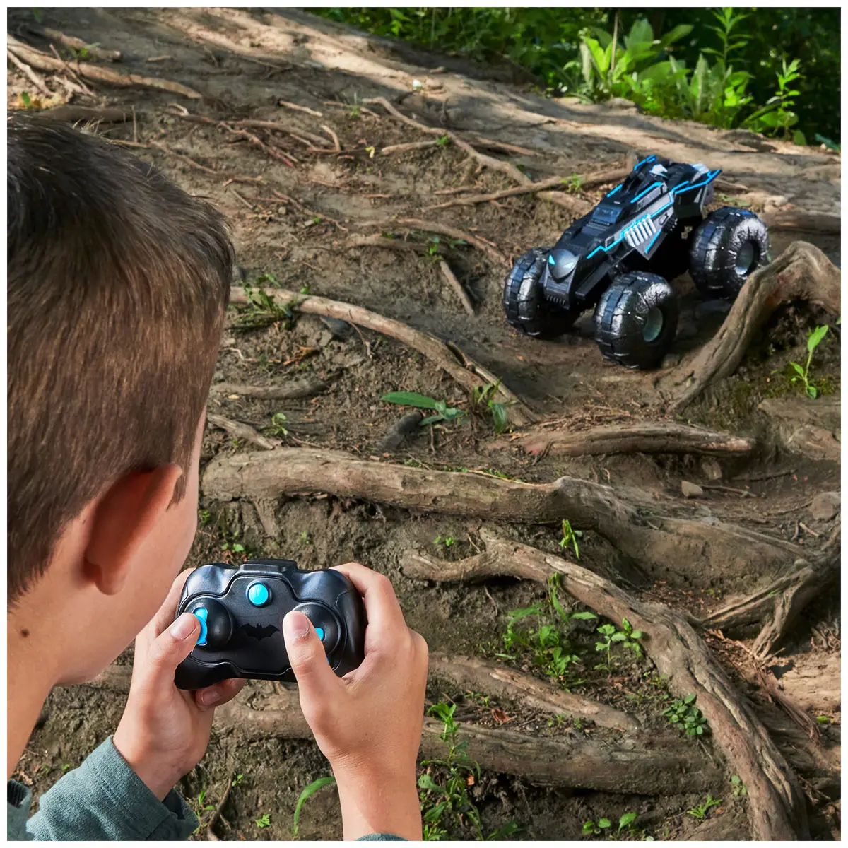 DC Comics All-Terrain Batmobile RC Vehicle 1:15 Scale Water-Resistant for Kids 4+ | Land & Water Adventure - view 7