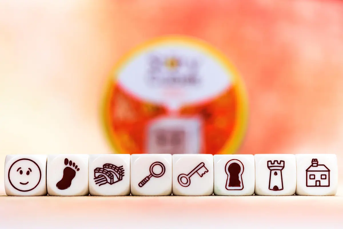 Asmodee Rory's Story Cubes Classic (Eco-Blister) - Spark Imagination with Limitless Storytelling, Creative Game for Kids & Adults, Ages 6+, 1+ Players, 10 Minute Playtime - view 5