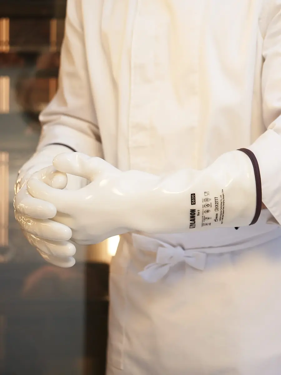 LANON Protection 15" Liquid Silicone Oven Mitts | Heat Resistant, CoralAir Liner, White, Large - view 6