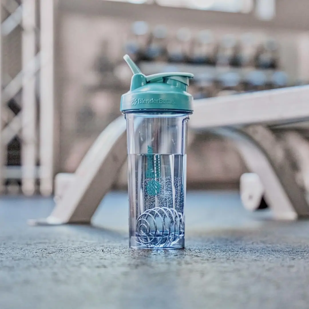 BlenderBottle Pro Series Shaker Bottle 710ml (24 oz) | Leak-Proof Mixing for Protein Shakes & Smoothies - view 6