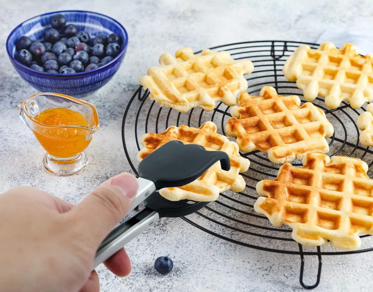 StarBlue Mini Waffle Tongs 8 Inches (20.3 cm) | Heat-Resistant Silicone & Nylon Serving Tongs with Lock - view 4
