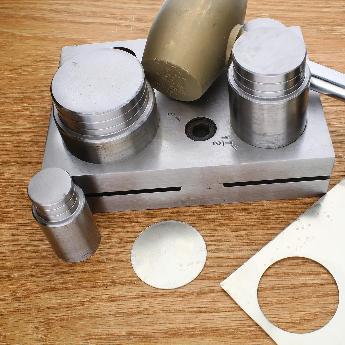 The Beadsmith Steel Circle Disc Cutter Set with 4 Punches and Die | Perfect Circles from Soft Metals - view 7