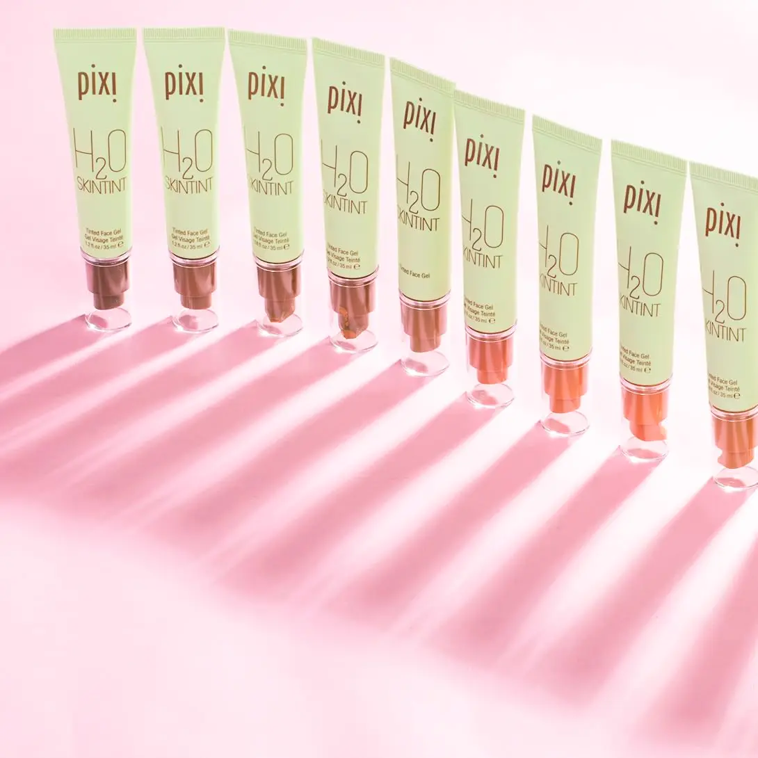 Pixi H2O SkinTint | Tinted Face Gel Moisturizer | Hydrating Coverage with Hyaluronic Acid | Evens Skin Tone & Reduces Redness | Oil-Free Dewy Finish | Mocha | 1.2 fl oz - view 6