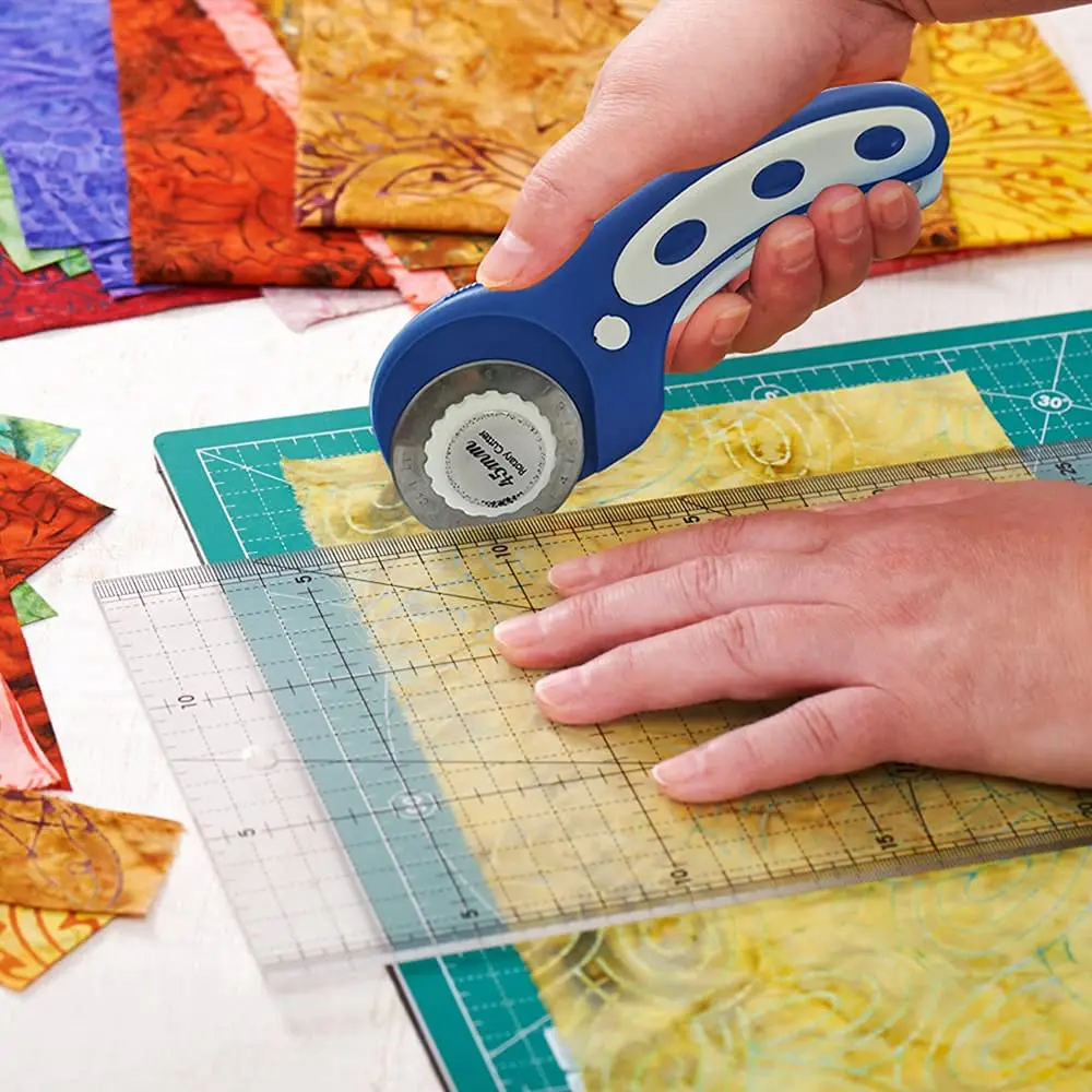 Headley Tools 45mm Rotary Cutter with 5pcs Extra Blades | Ergonomic Fabric & Craft Cutter - view 6